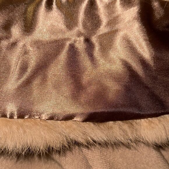 Michelle Nicole XL Tan Knit Button Front V-Neck Fox Fur Collar Elegant Cardigan - Picture 10 of 14